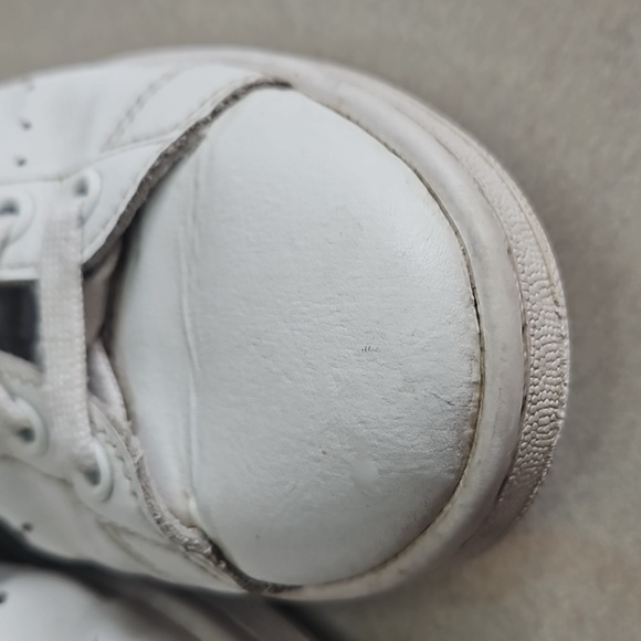 Adidas Stan Smith Sneakers - Picture 2 of 12